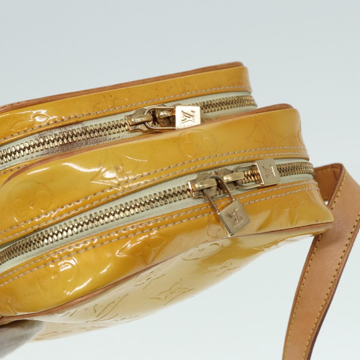Louis Vuitton Wooster Yellow Patent Leather Shoulder Bag (Pre-Owned) Size ONE SIZE - 17 Thumbnail