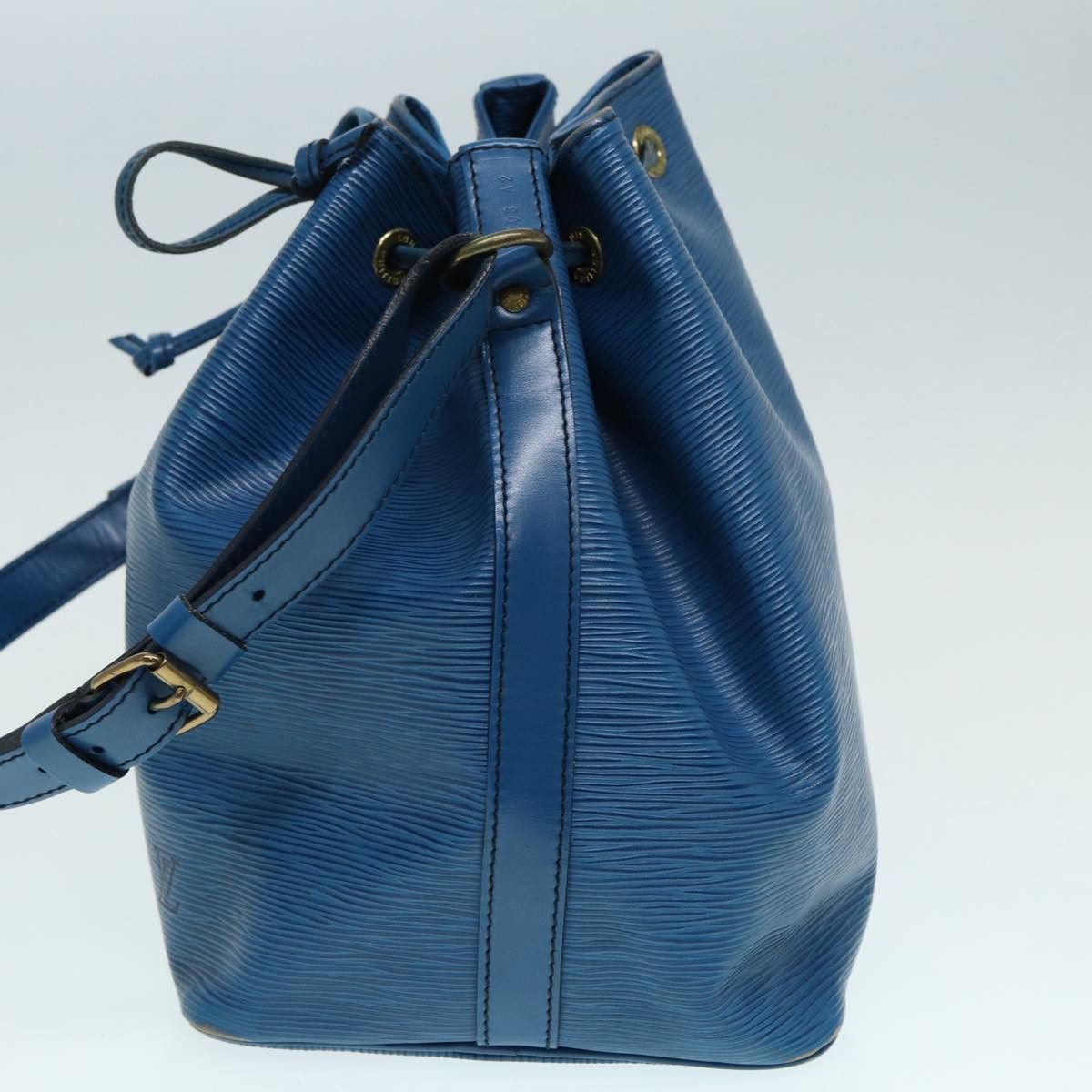 Louis Vuitton Noe Blue Calfskin Shoulder Bag (Pre-Owned) Size ONE SIZE - 9 Thumbnail
