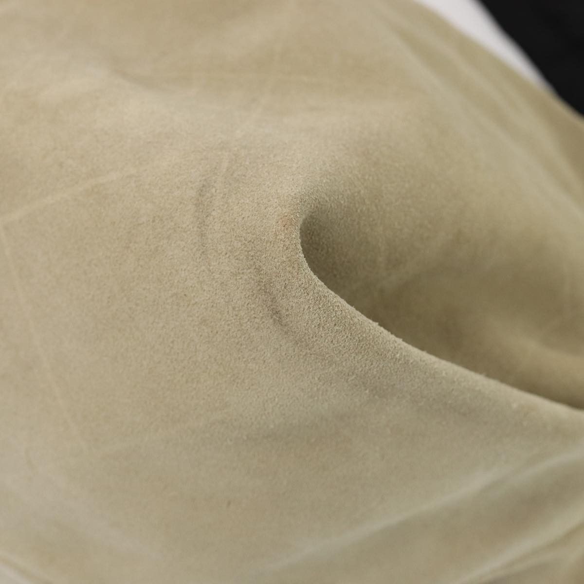 Chanel Beige Suede Shoulder Bag (Pre-Owned) Size ONE SIZE - 7 Thumbnail