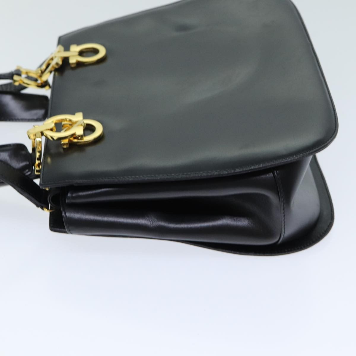 Salvatore Ferragamo Gancini Black Leather Handbag (Pre-Owned) Size ONE SIZE - 12 Thumbnail