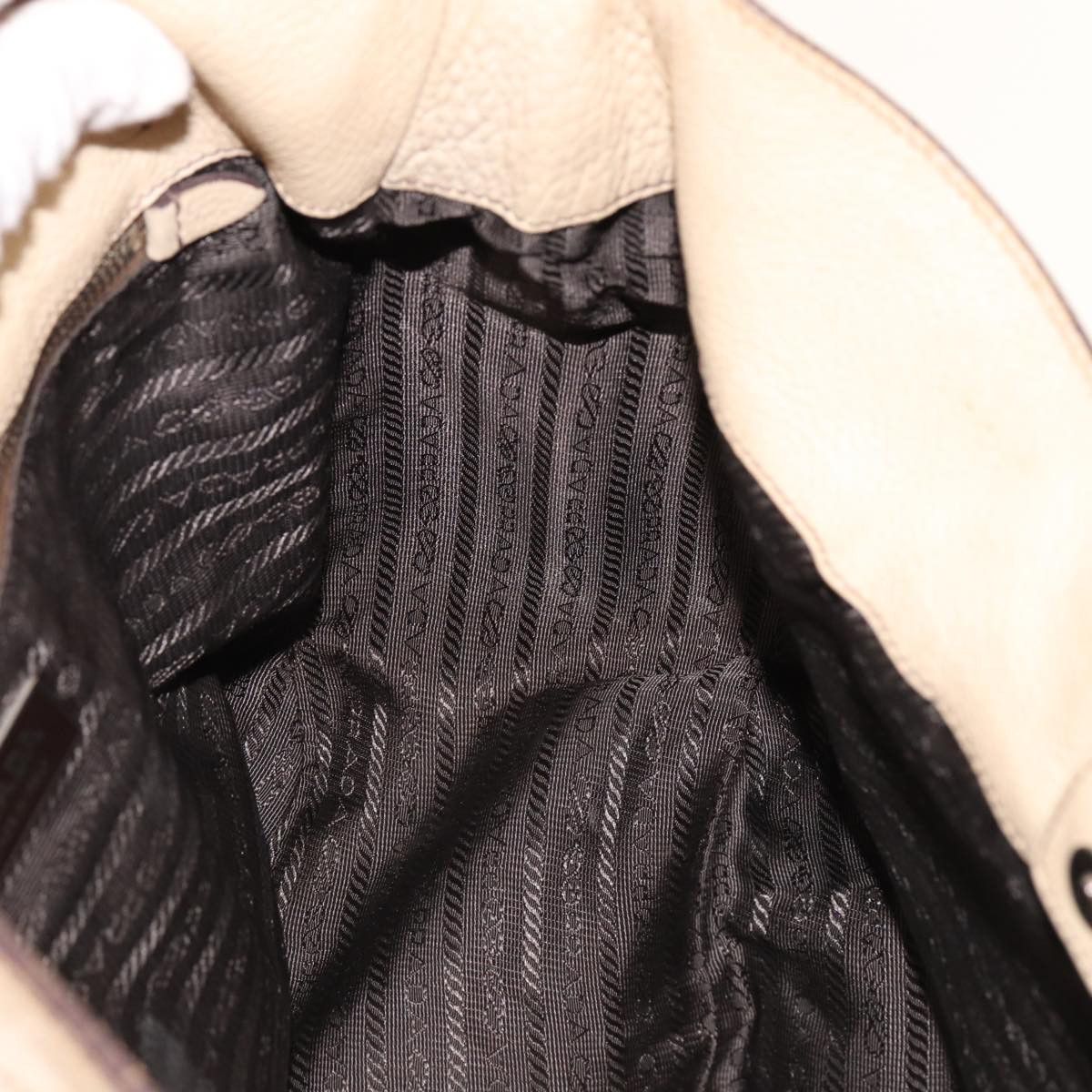 Vitello Beige Leather Shoulder Bag (Pre-Owned)
