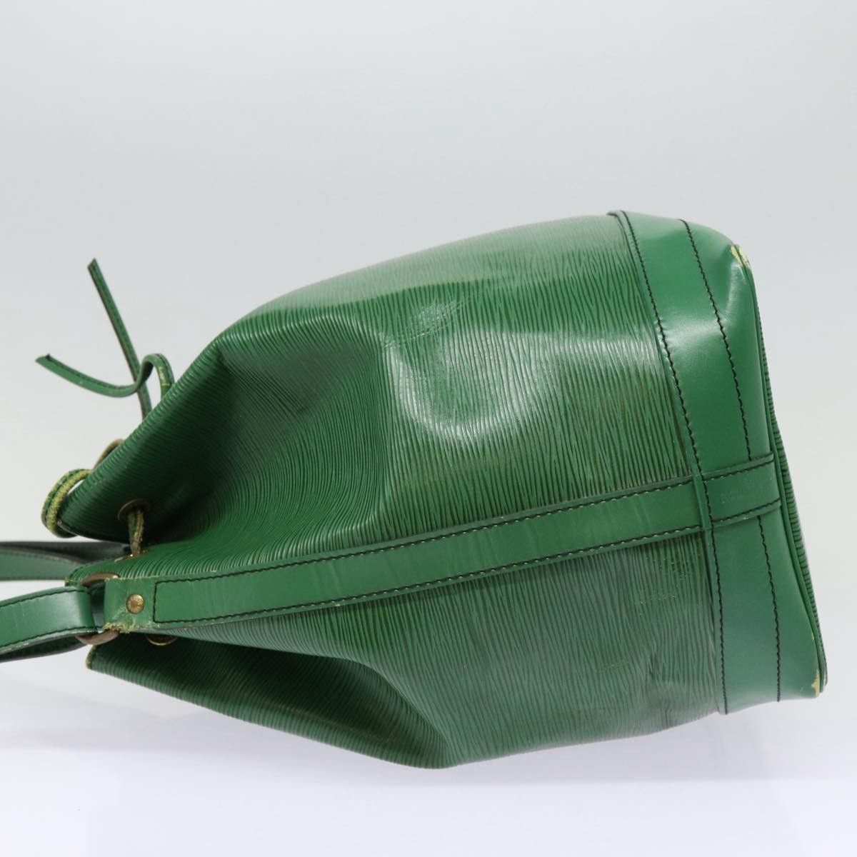 Louis Vuitton Noe Green Leather Shoulder Bag (Pre-Owned) Size ONE SIZE - 3 Thumbnail