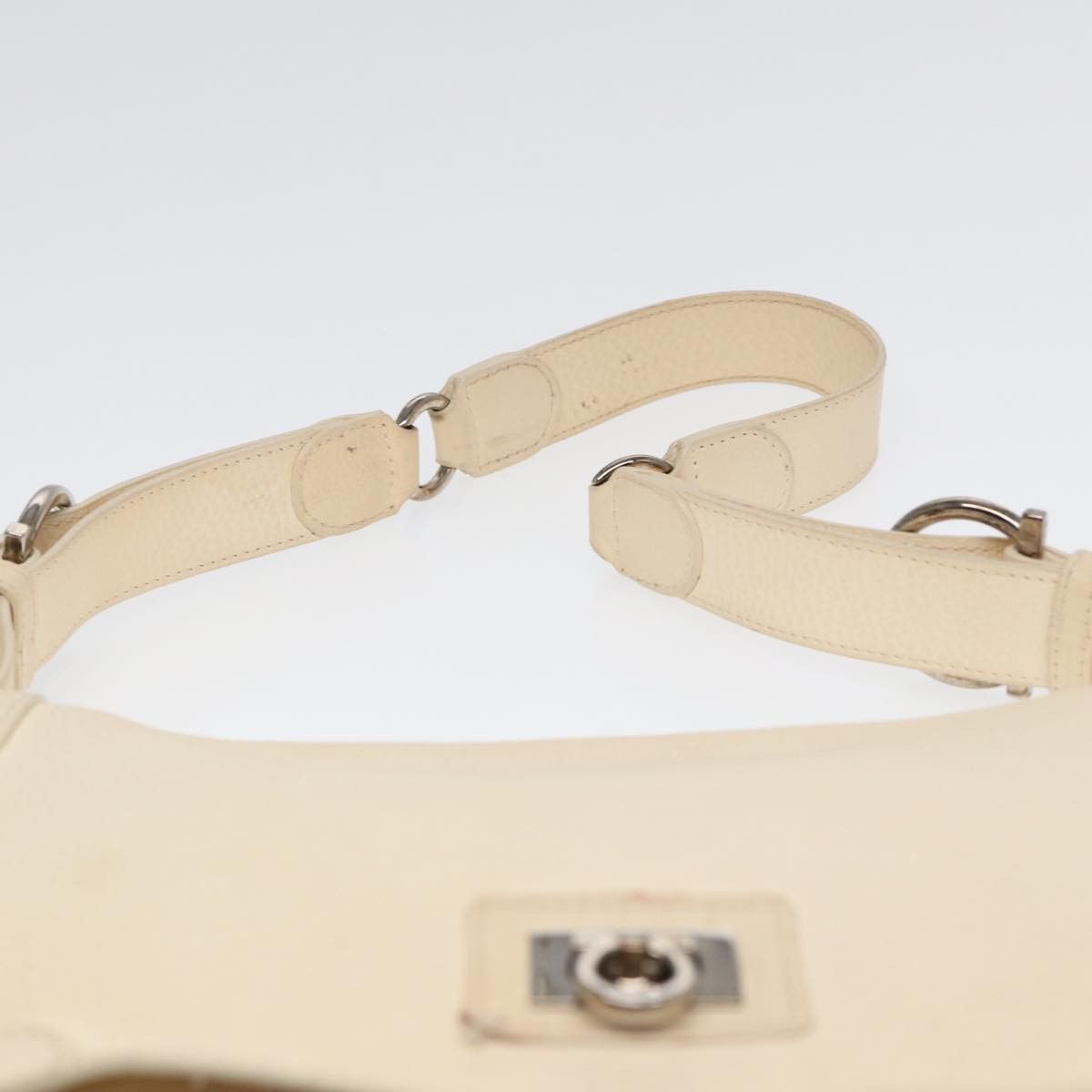 Salvatore Ferragamo Gancini Beige Leather Shoulder Bag (Pre-Owned) Size ONE SIZE - 11 Thumbnail