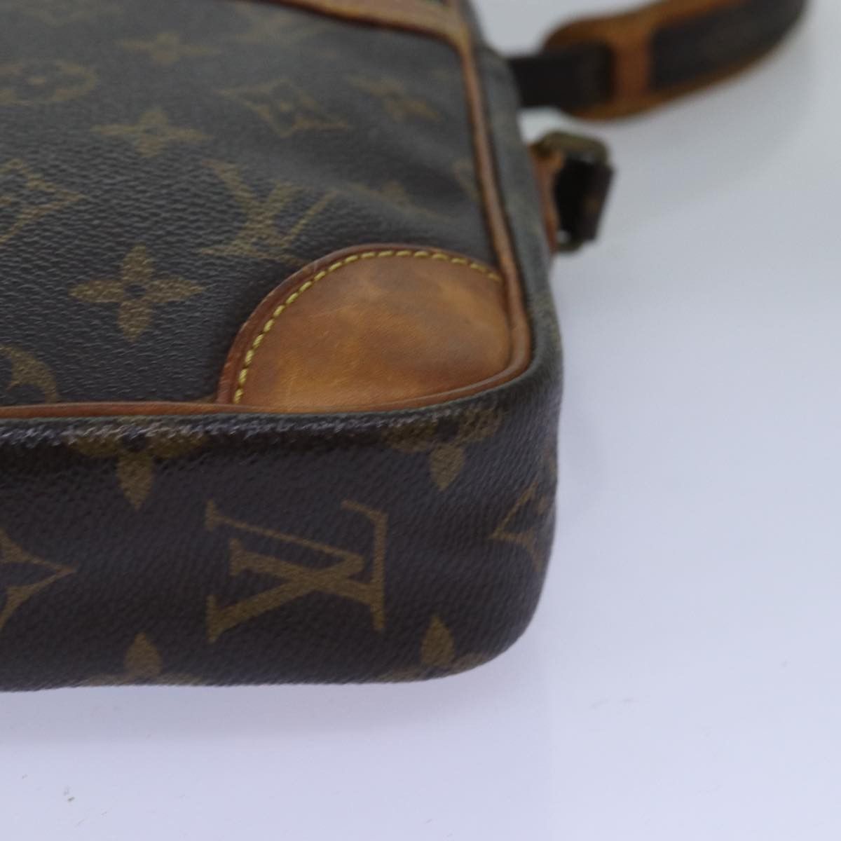 Louis Vuitton Danube Black Canvas Shoulder Bag (Pre-Owned) Size ONE SIZE - 16 Thumbnail