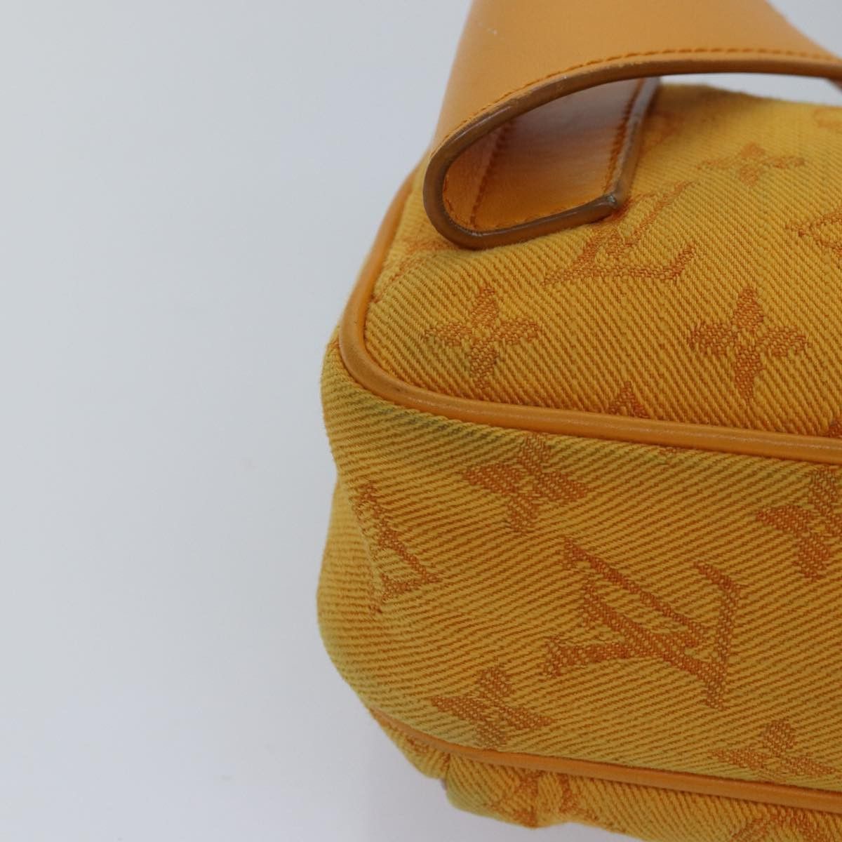 Louis Vuitton Outdoor Yellow Canvas Shoulder Bag (Pre-Owned) Size ONE SIZE - 6 Thumbnail