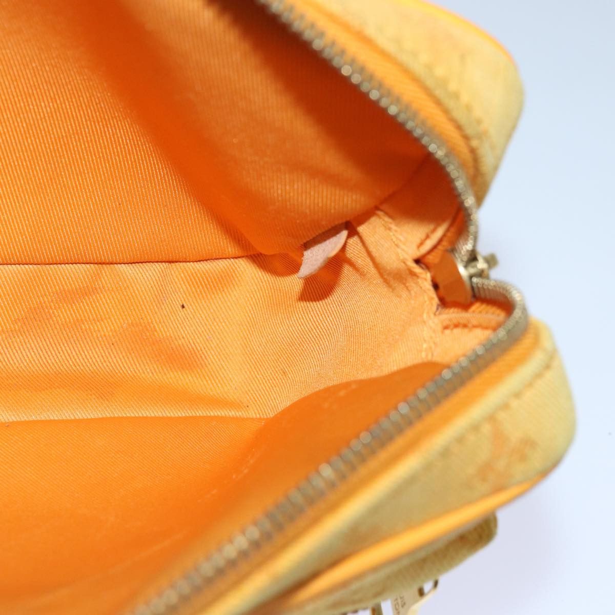 Louis Vuitton Outdoor Yellow Canvas Shoulder Bag (Pre-Owned) Size ONE SIZE - 20 Thumbnail