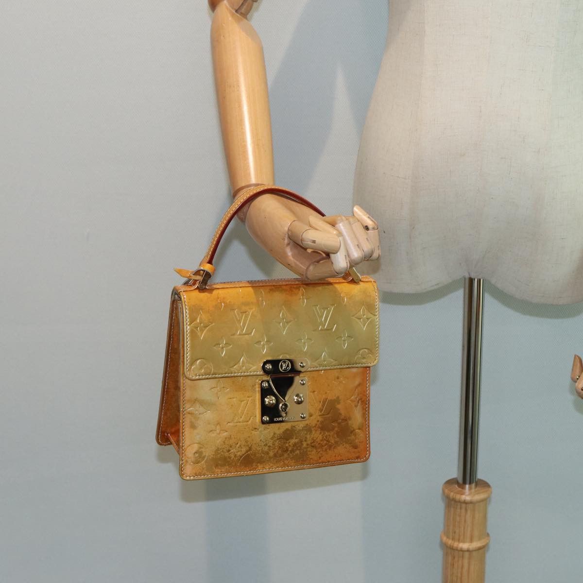 Louis Vuitton Spring Street Beige Patent Leather Handbag (Pre-Owned) Size ONE SIZE - 7 Thumbnail