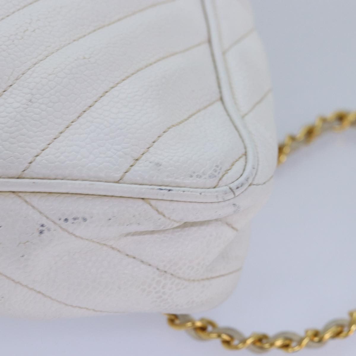 Chanel Mademoiselle White Leather Shoulder Bag (Pre-Owned) Size ONE SIZE - 16 Thumbnail