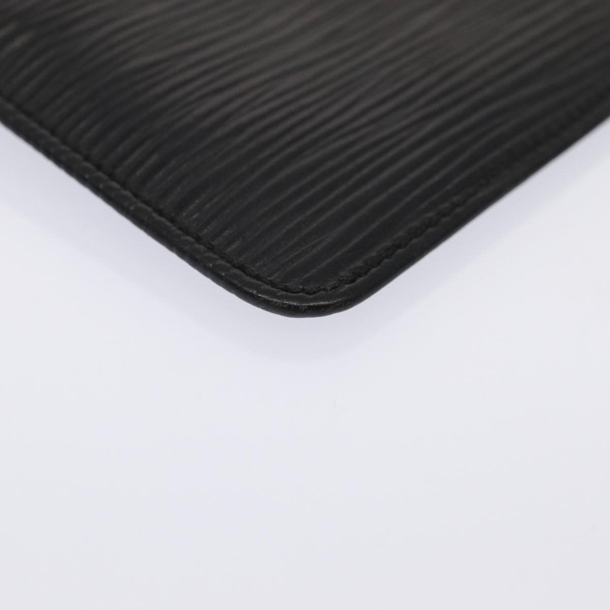 Louis Vuitton Pochette Clés Black Leather Wallet (Pre-Owned) Size ONE SIZE - 6 Thumbnail