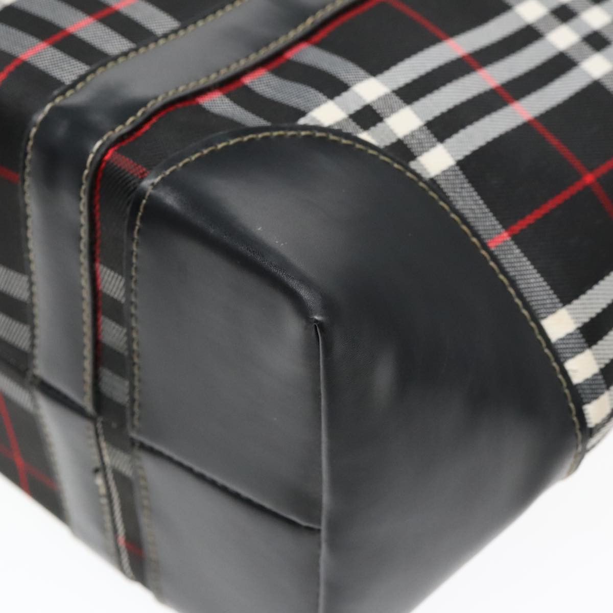 Burberry Nova Check Black Canvas Shoulder Bag (Pre-Owned) Size ONE SIZE - 10 Thumbnail