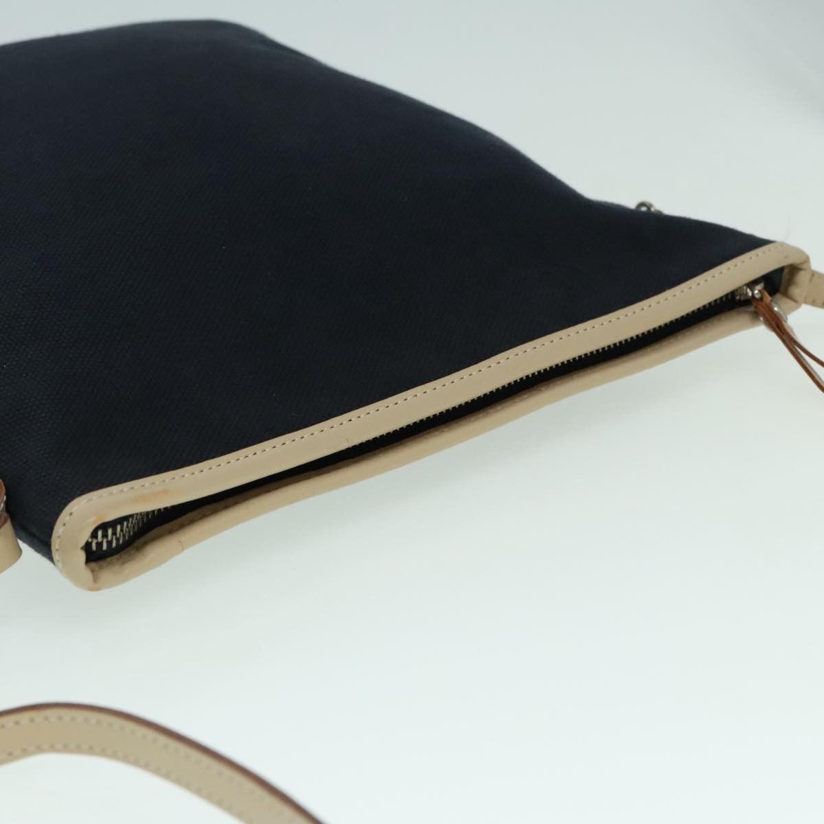 Burberry Nova Check Navy Canvas Shoulder Bag (Pre-Owned) Size ONE SIZE - 19 Thumbnail