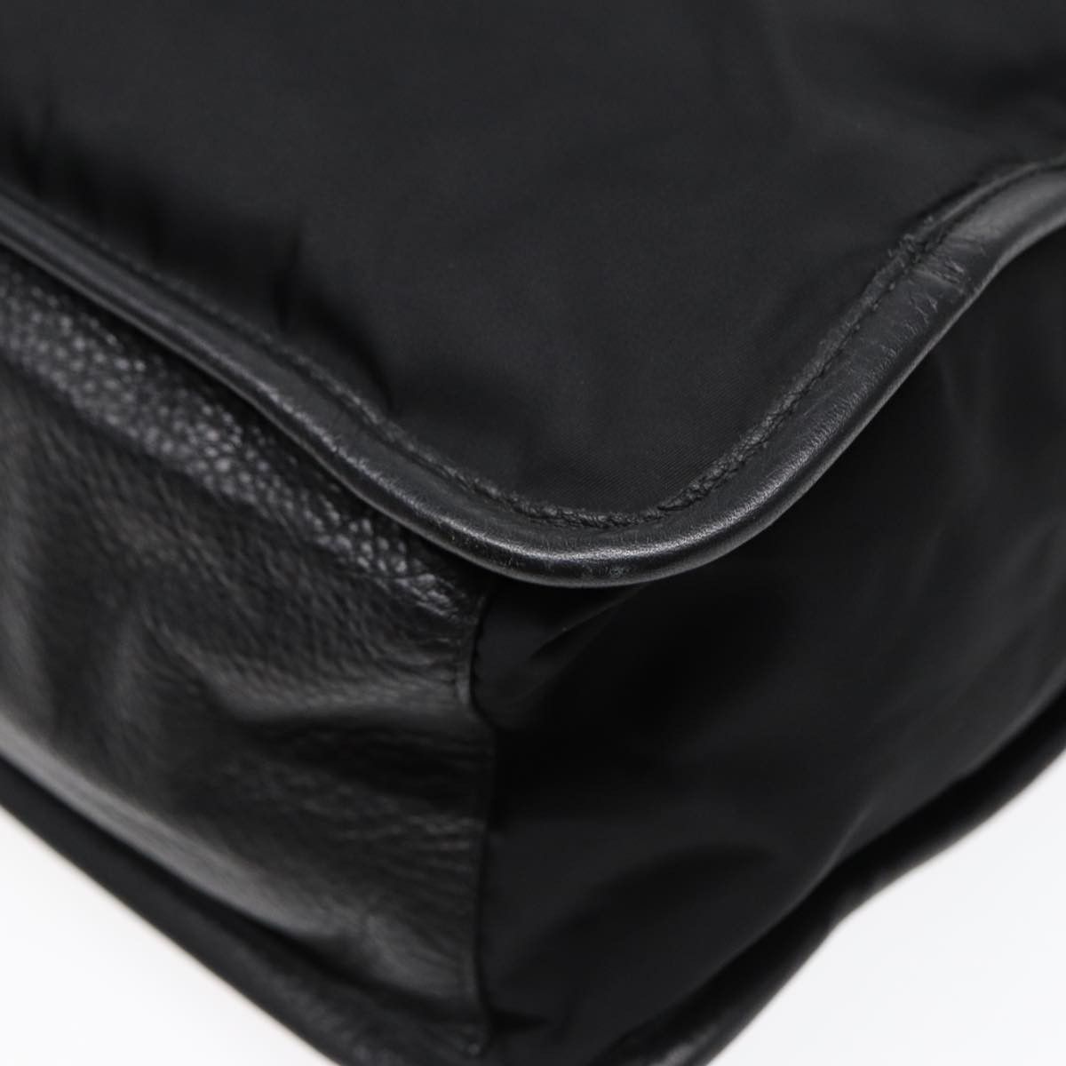 Givenchy Black Synthetic Handbag (Pre-Owned) Size ONE SIZE - 18 Thumbnail