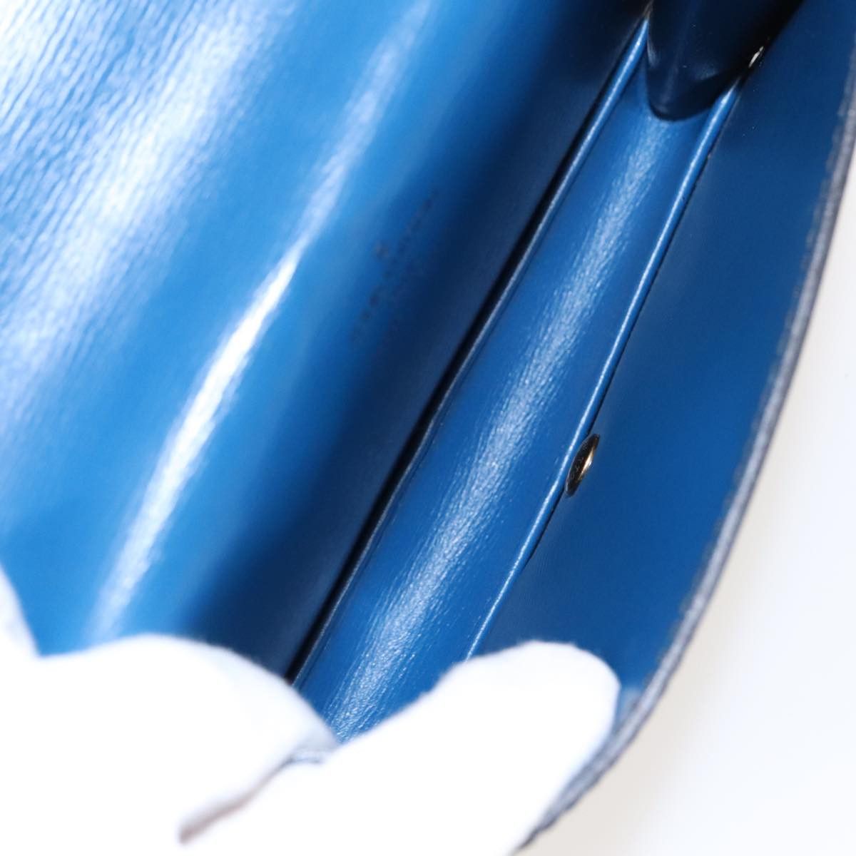 Louis Vuitton Blue Leather Clutch Bag (Pre-Owned) Size ONE SIZE - 9 Thumbnail