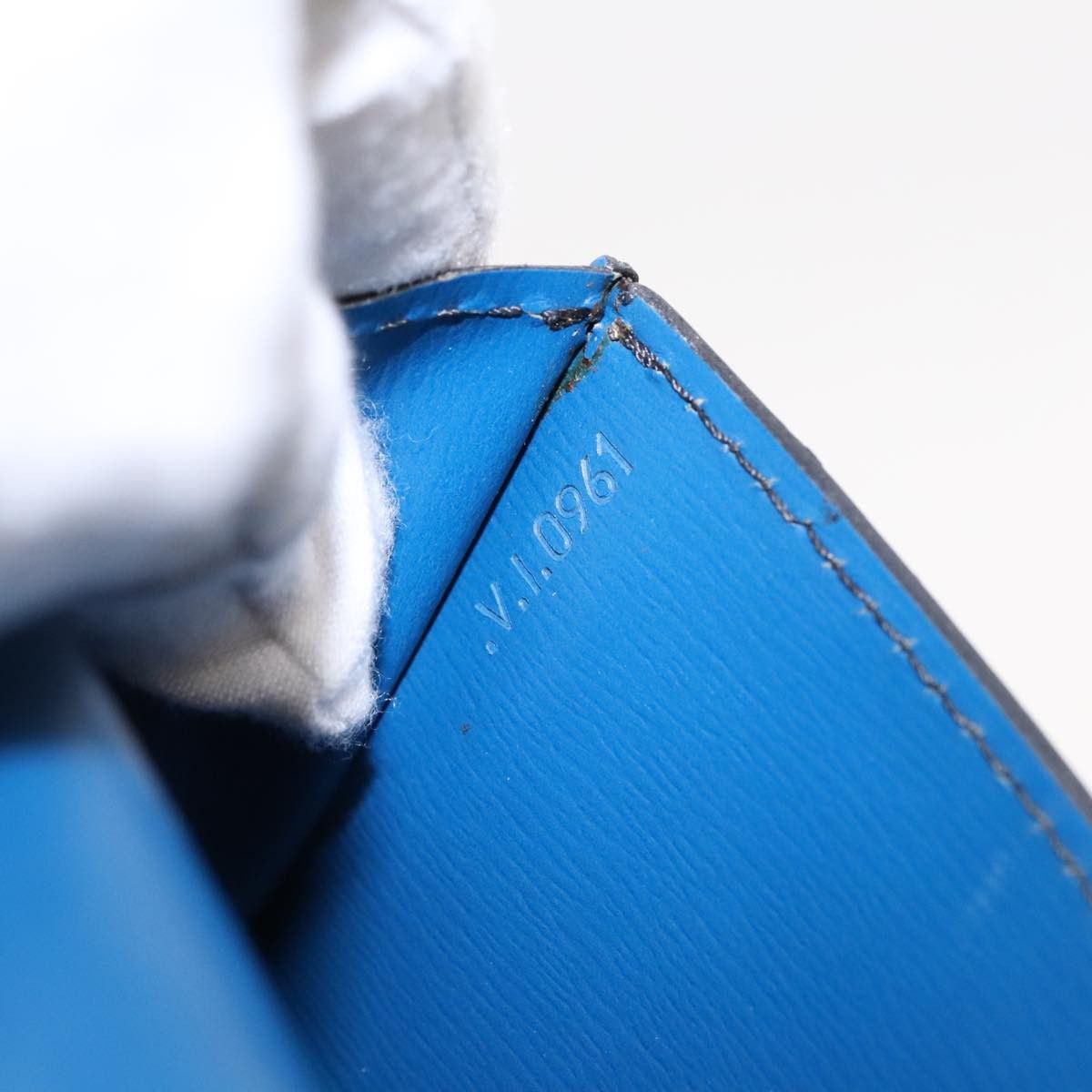 Louis Vuitton Blue Leather Clutch Bag (Pre-Owned) Size ONE SIZE - 10 Thumbnail