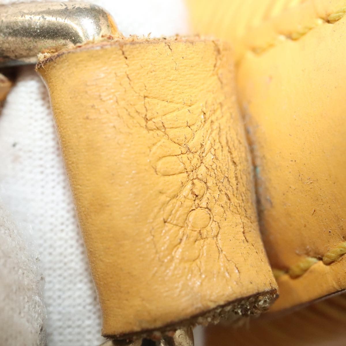 Louis Vuitton Noe Yellow Leather Shoulder Bag (Pre-Owned) Size ONE SIZE - 9 Thumbnail