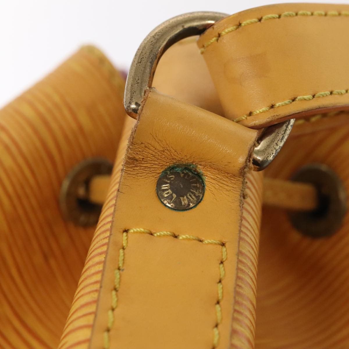 Louis Vuitton Noe Yellow Leather Shoulder Bag (Pre-Owned) Size ONE SIZE - 7 Thumbnail