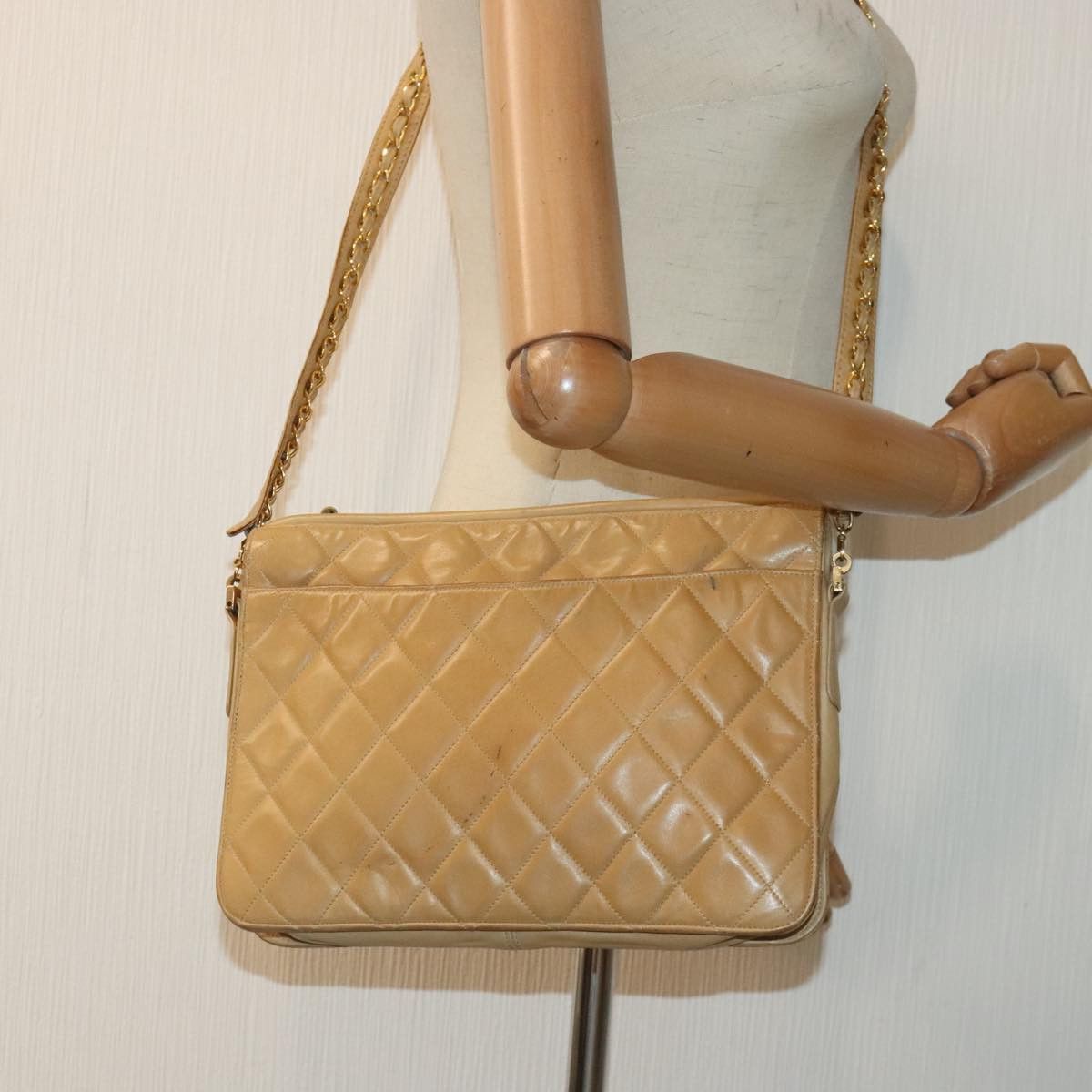 Chanel Camera Beige Leather Shoulder Bag (Pre-Owned) Size ONE SIZE - 15 Thumbnail