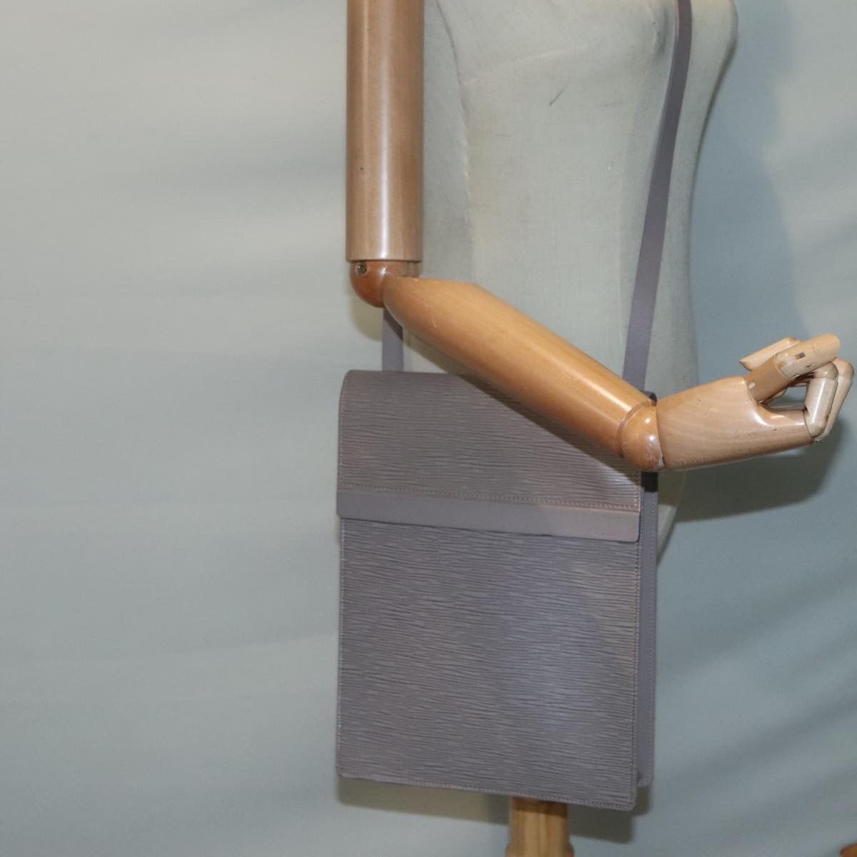 Louis Vuitton Ramatuelle Brown Leather Shoulder Bag (Pre-Owned) Size ONE SIZE - 10 Thumbnail