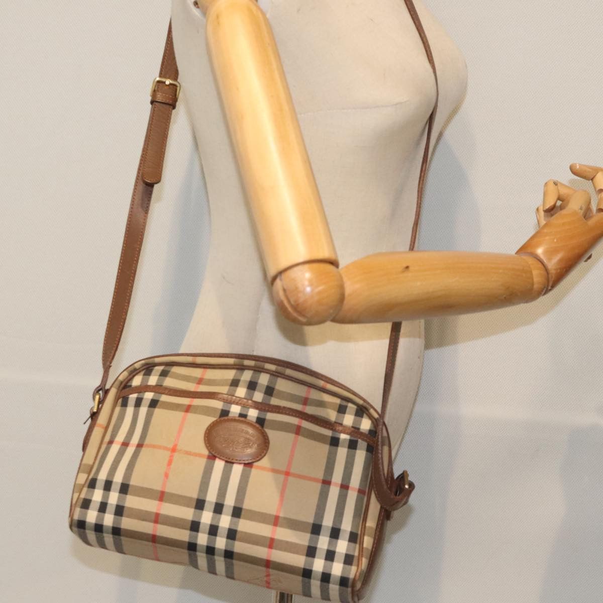 Burberry Nova Check Beige Canvas Shoulder Bag (Pre-Owned) Size ONE SIZE - 12 Thumbnail