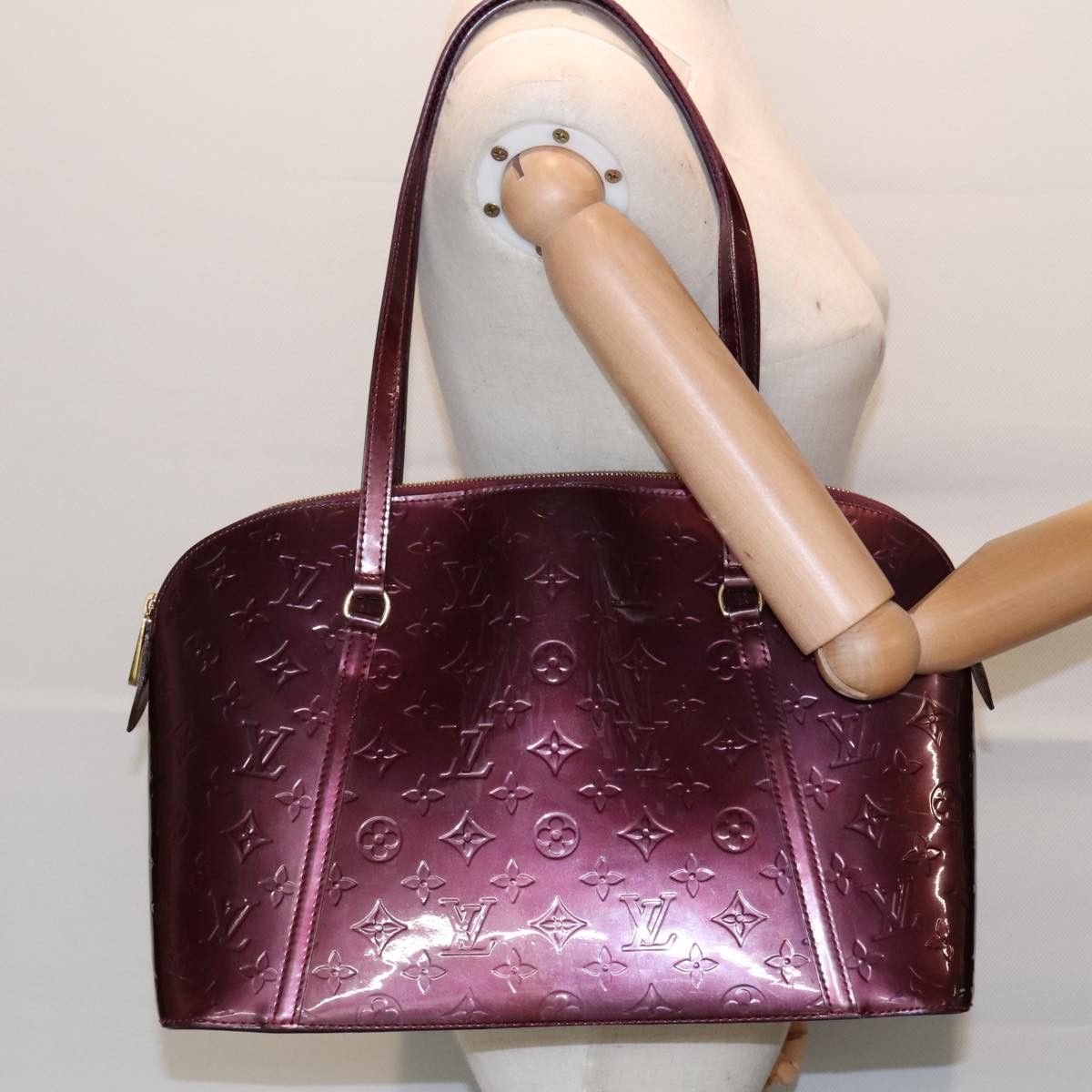 Louis Vuitton Avalon Burgundy Patent Leather Handbag (Pre-Owned) Size ONE SIZE - 11 Thumbnail