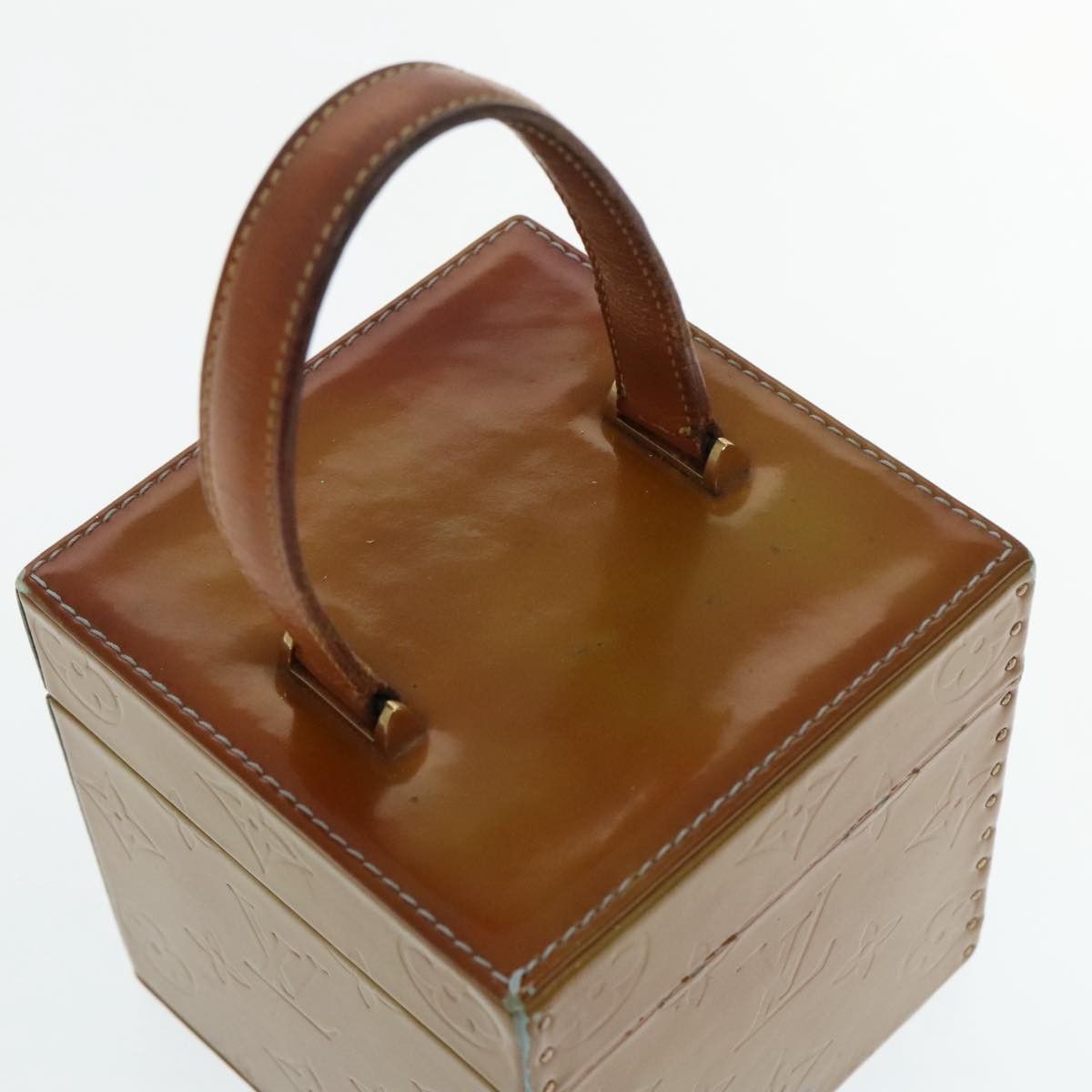 Louis Vuitton Bleecker Khaki Patent Leather Clutch Bag (Pre-Owned) Size ONE SIZE - 10 Thumbnail