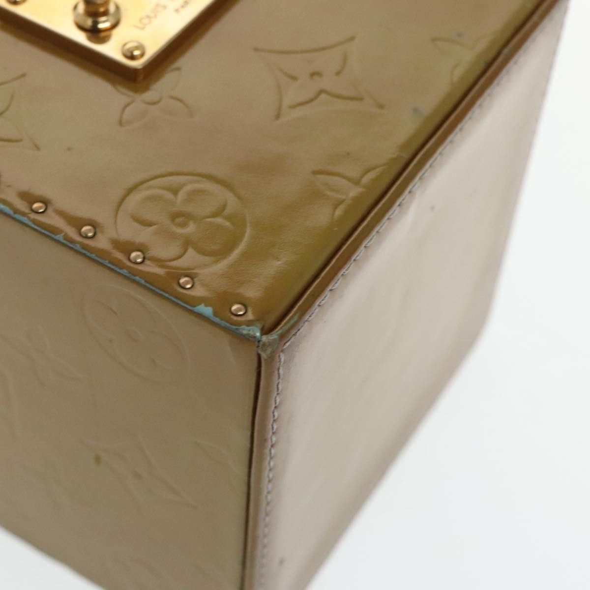 Louis Vuitton Bleecker Khaki Patent Leather Clutch Bag (Pre-Owned) Size ONE SIZE - 5 Thumbnail