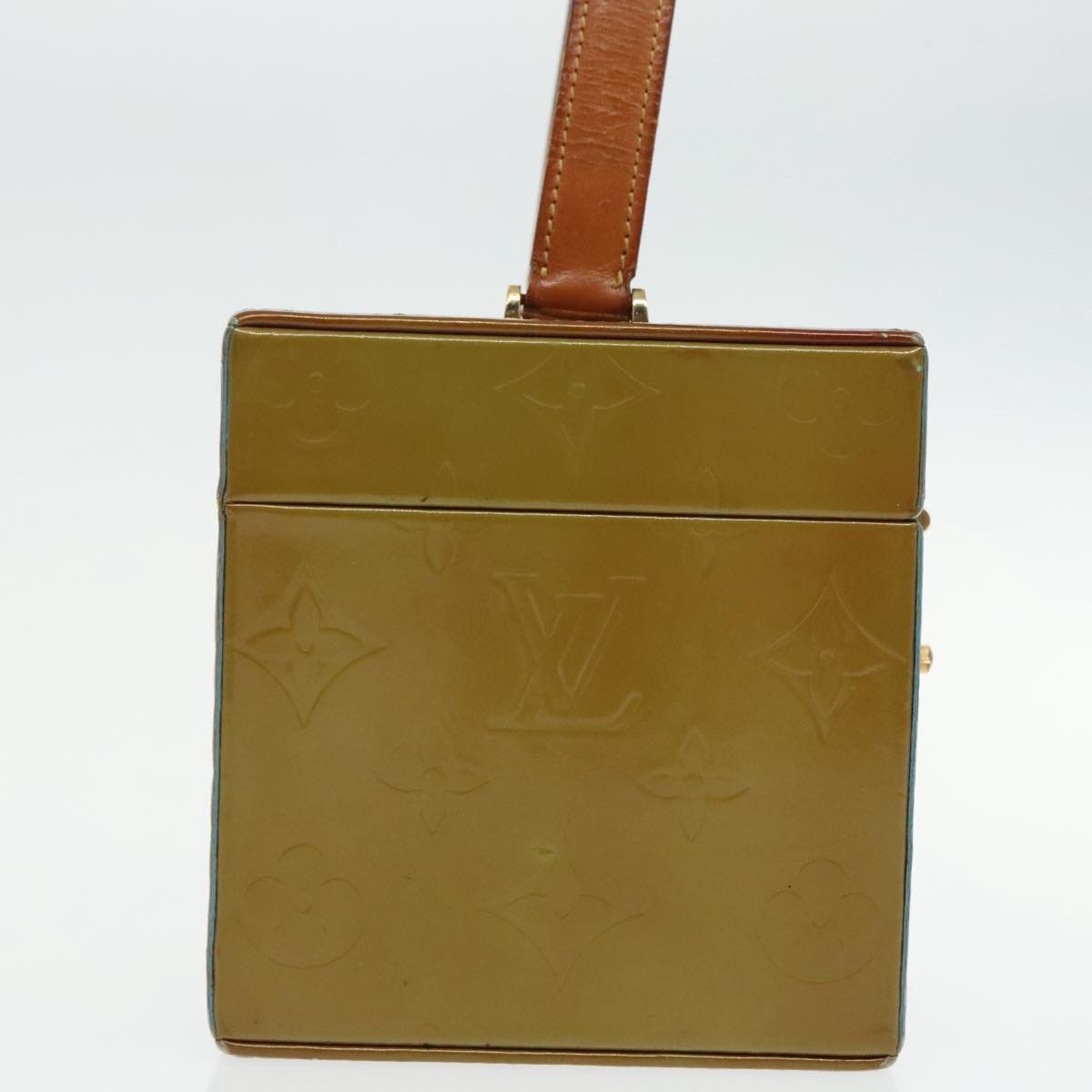 Louis Vuitton Bleecker Khaki Patent Leather Clutch Bag (Pre-Owned) Size ONE SIZE - 11 Thumbnail