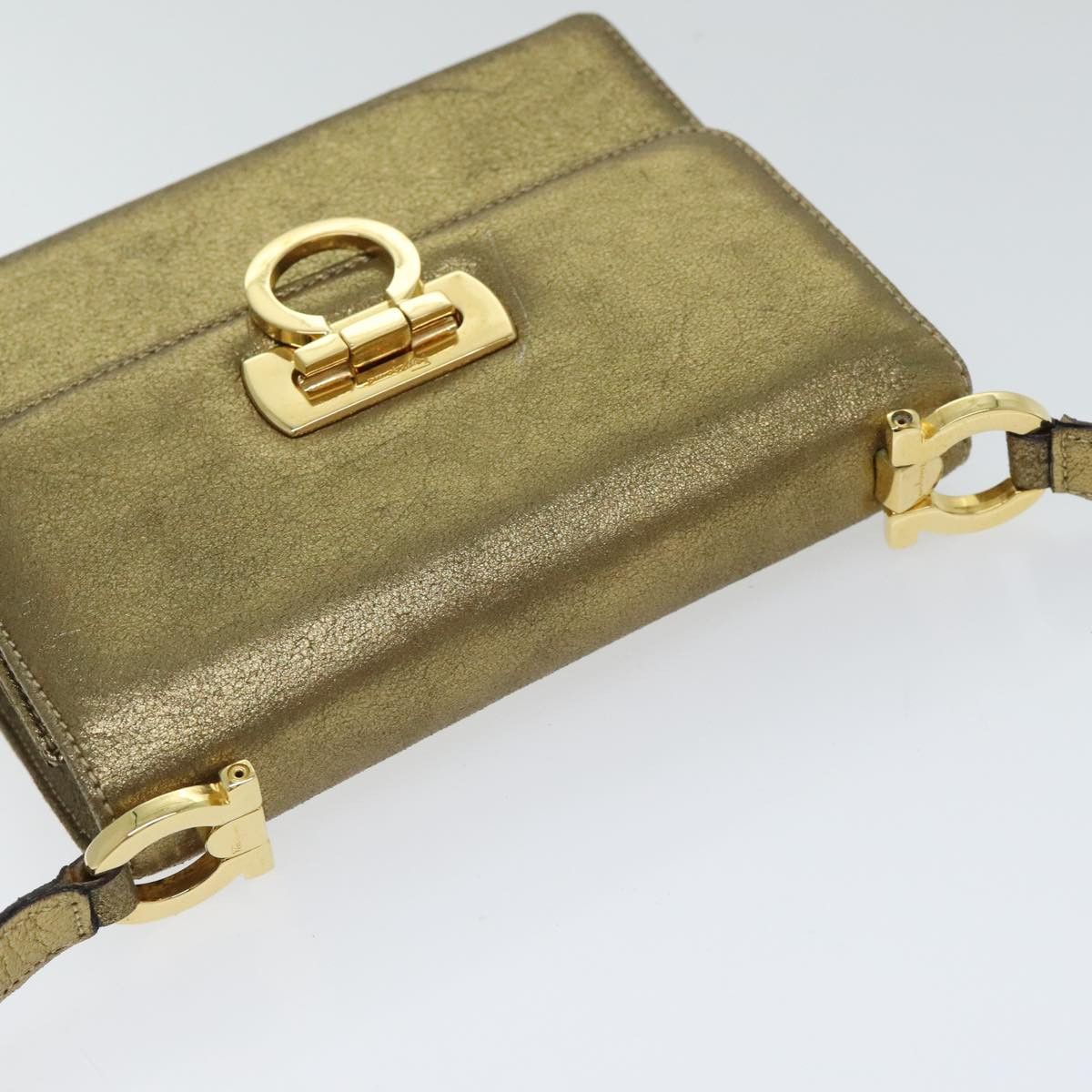 Salvatore Ferragamo Gancini Gold Leather Shoulder Bag (Pre-Owned) Size ONE SIZE - 14 Thumbnail