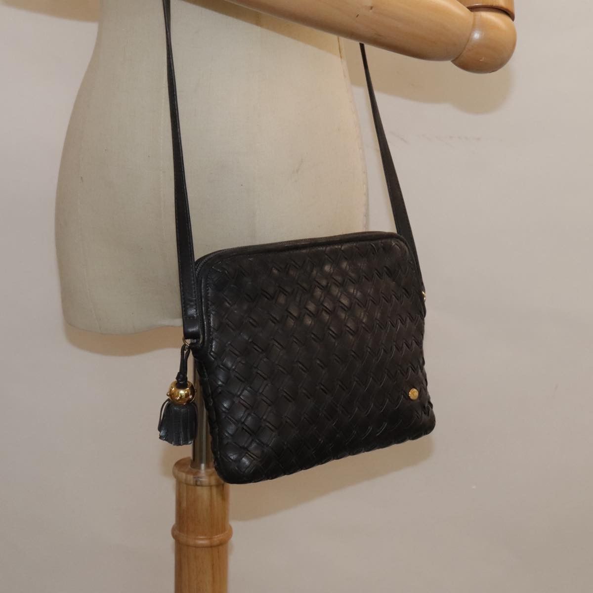 Bally Black Leather Shoulder Bag (Pre-Owned) Size ONE SIZE - 13 Thumbnail