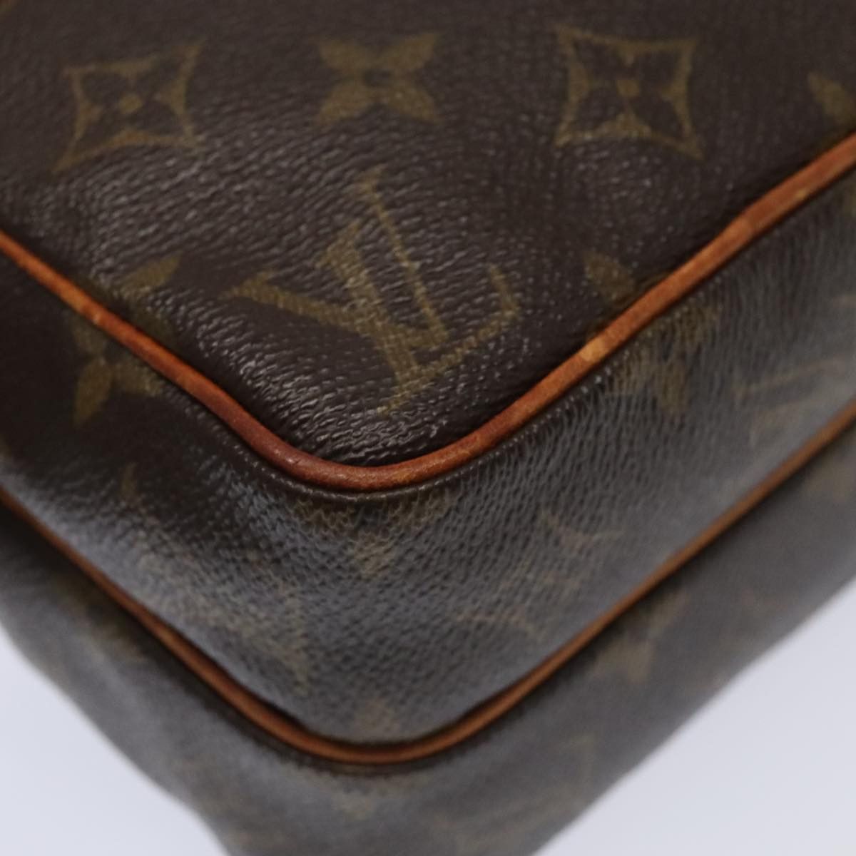 Louis Vuitton Amazon Brown Canvas Shoulder Bag (Pre-Owned) Size ONE SIZE - 15 Thumbnail