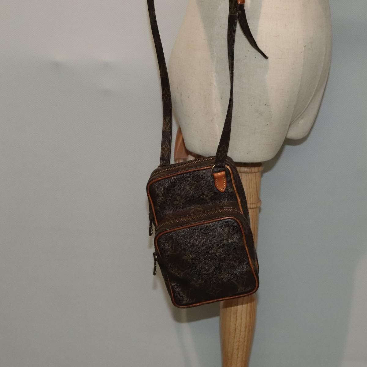 Louis Vuitton Amazon Brown Canvas Shoulder Bag (Pre-Owned) Size ONE SIZE - 10 Thumbnail