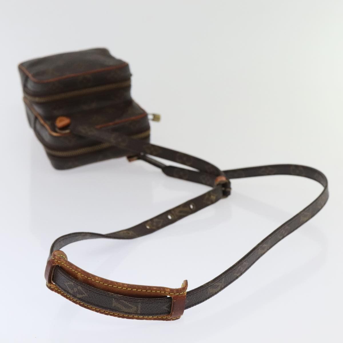 Louis Vuitton Amazon Brown Canvas Shoulder Bag (Pre-Owned) Size ONE SIZE - 5 Thumbnail