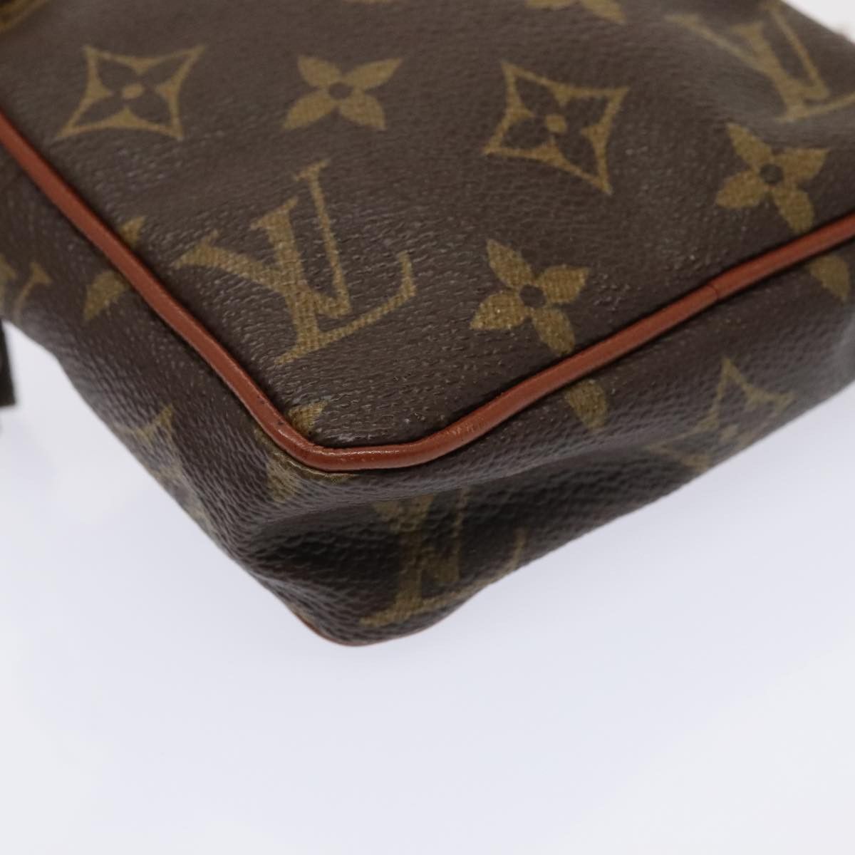 Louis Vuitton Danube Black Canvas Shoulder Bag (Pre-Owned) Size ONE SIZE - 8 Thumbnail