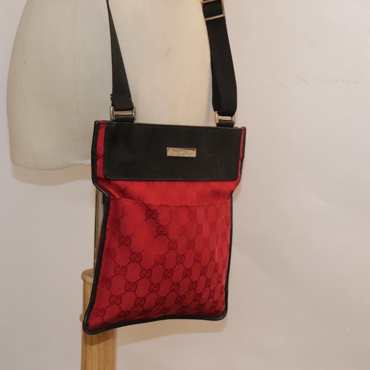 Gucci Red Canvas Shoulder Bag (Pre-Owned) Size ONE SIZE - 11 Thumbnail