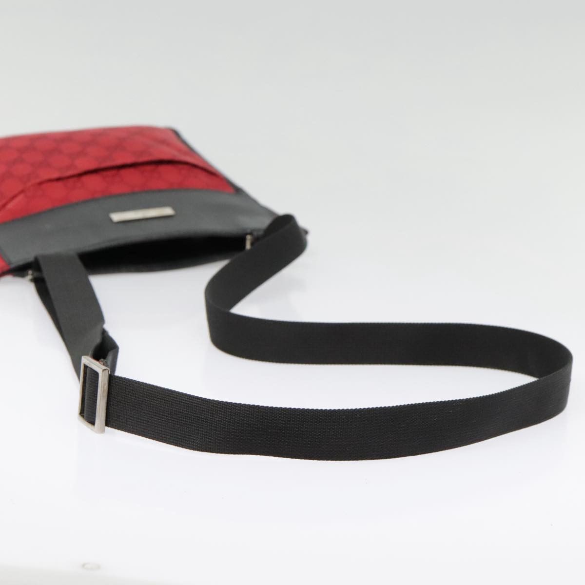 Gucci Red Canvas Shoulder Bag (Pre-Owned) Size ONE SIZE - 4 Thumbnail