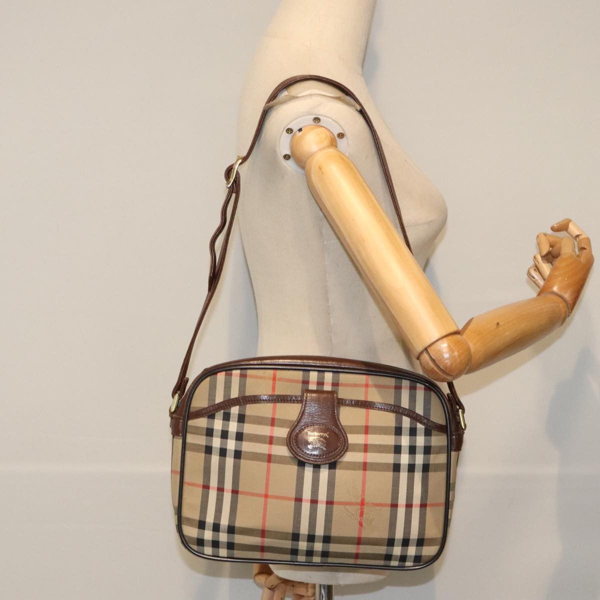Burberry Nova Check Beige Canvas Shoulder Bag (Pre-Owned) Size ONE SIZE - 13 Thumbnail