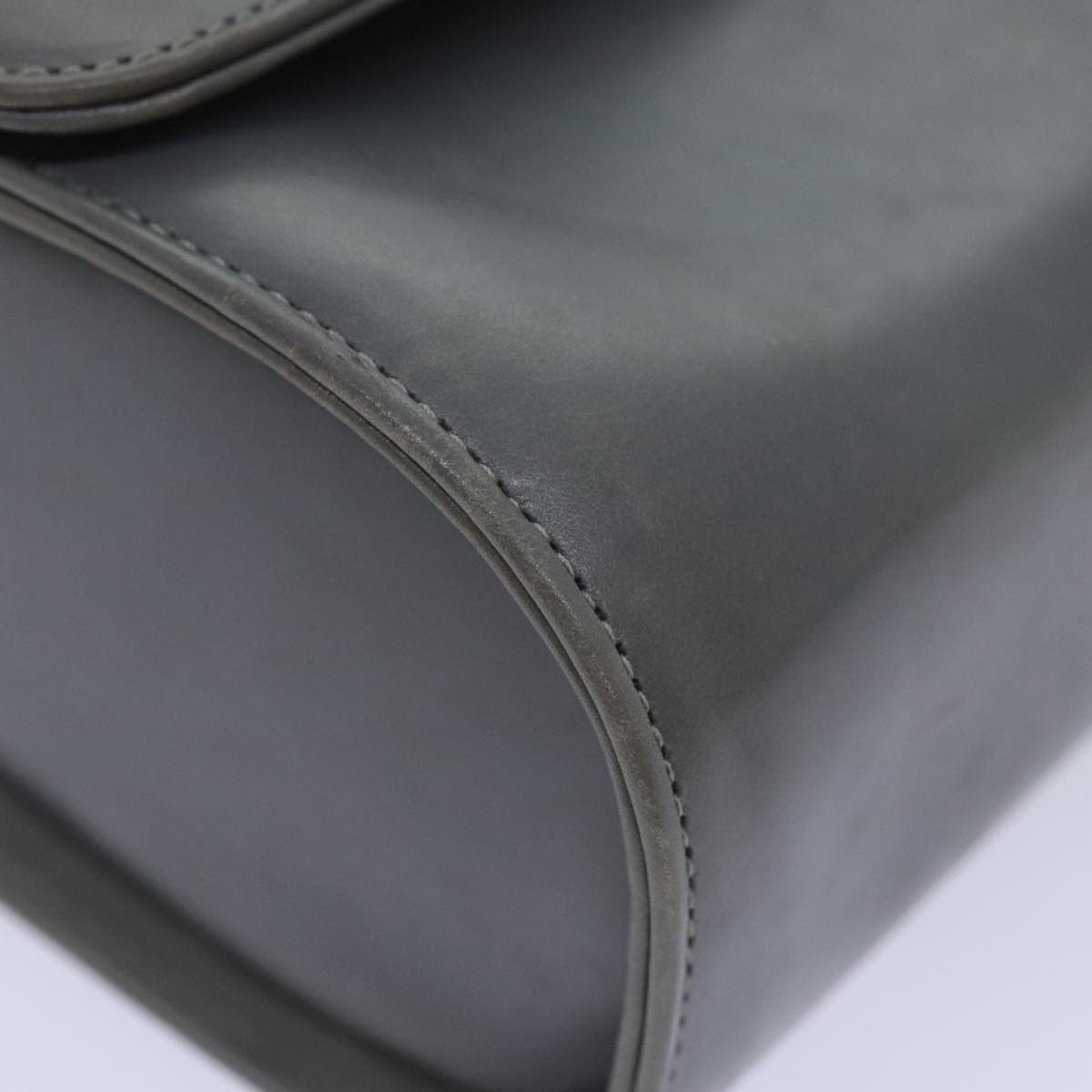 Salvatore Ferragamo Grey Leather Shoulder Bag (Pre-Owned) Size ONE SIZE - 9 Thumbnail