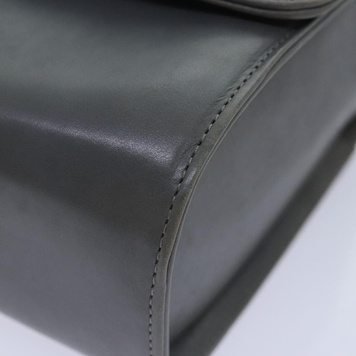 Salvatore Ferragamo Grey Leather Shoulder Bag (Pre-Owned) Size ONE SIZE - 7 Thumbnail