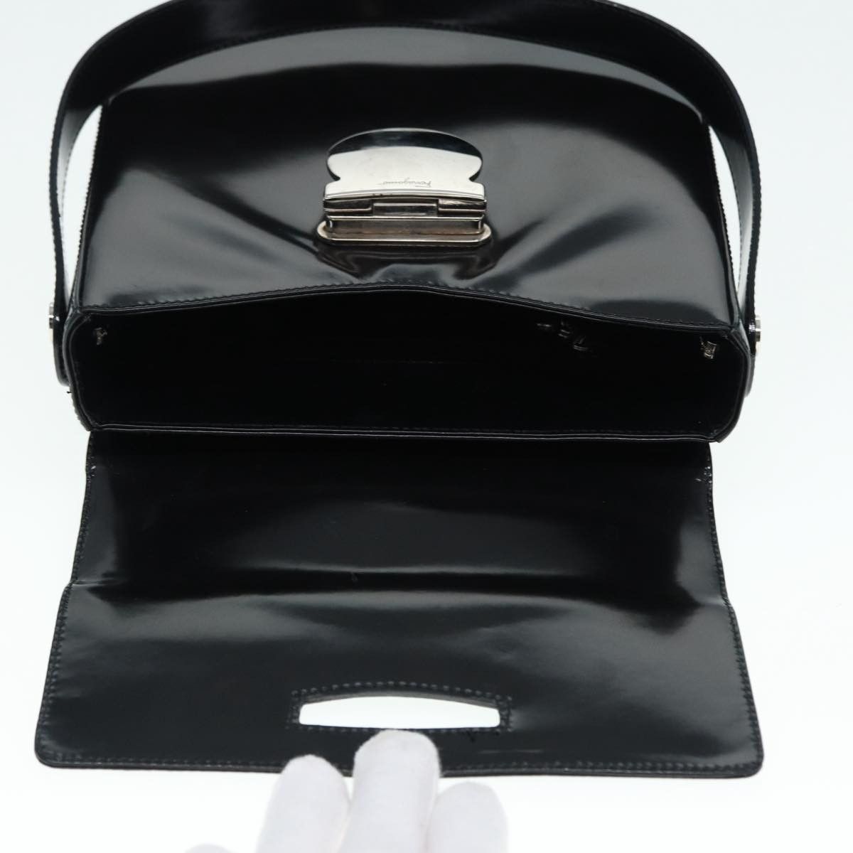 Salvatore Ferragamo Gancini Black Patent Leather Handbag (Pre-Owned) Size ONE SIZE - 20 Thumbnail