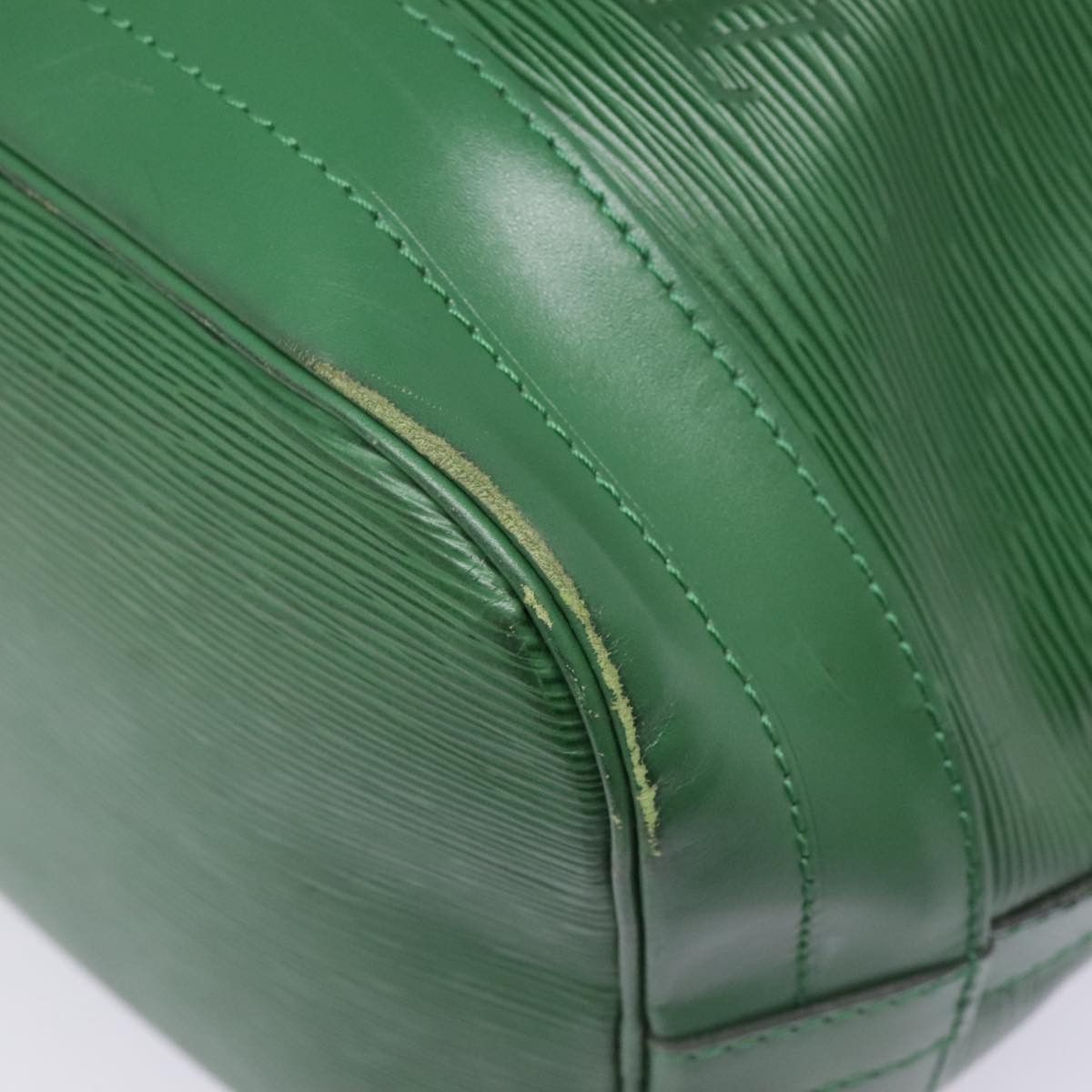 Louis Vuitton Noé Green Leather Shoulder Bag (Pre-Owned) Size ONE SIZE - 17 Thumbnail