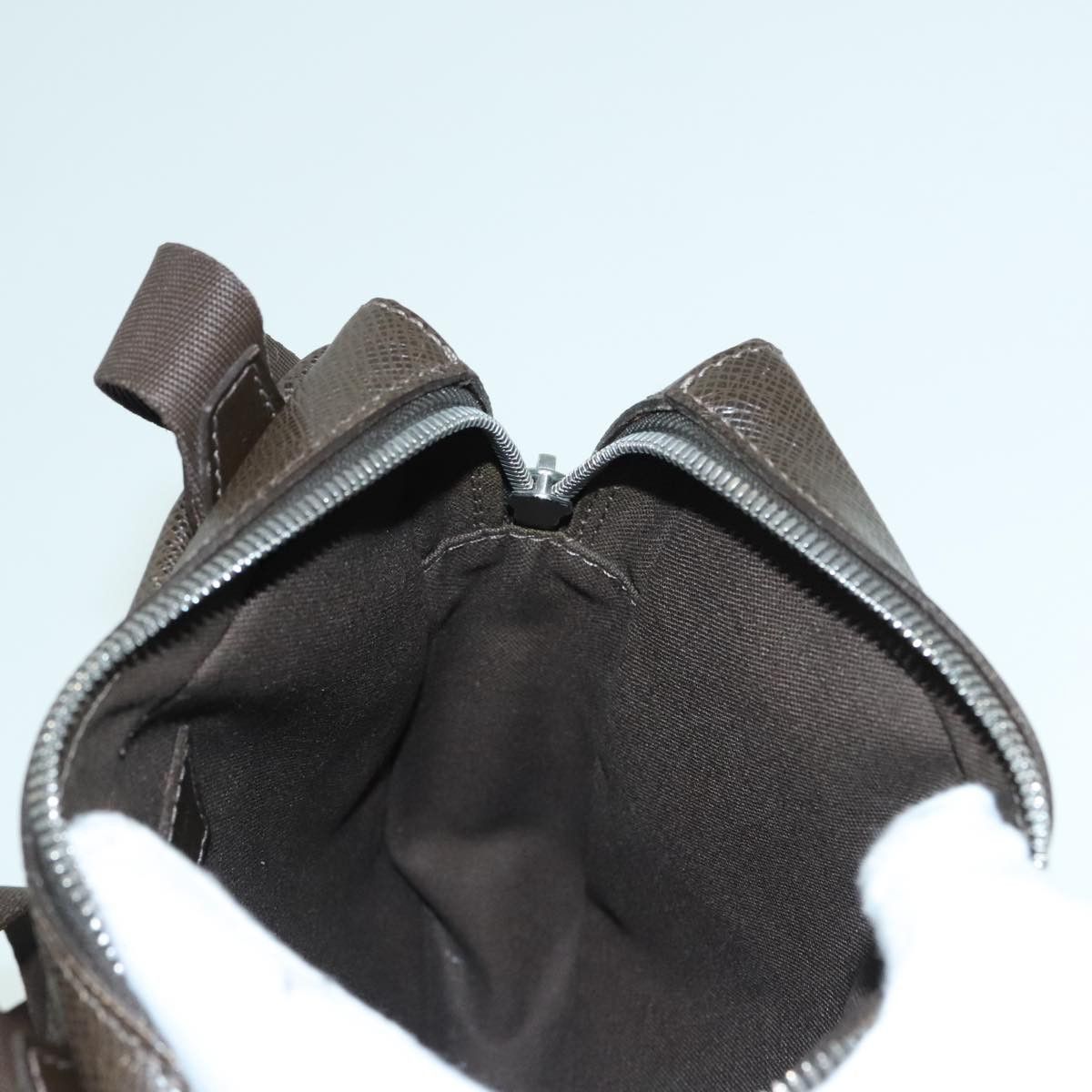 Louis Vuitton Sayan Grey Leather Shoulder Bag (Pre-Owned) Size ONE SIZE - 19 Thumbnail