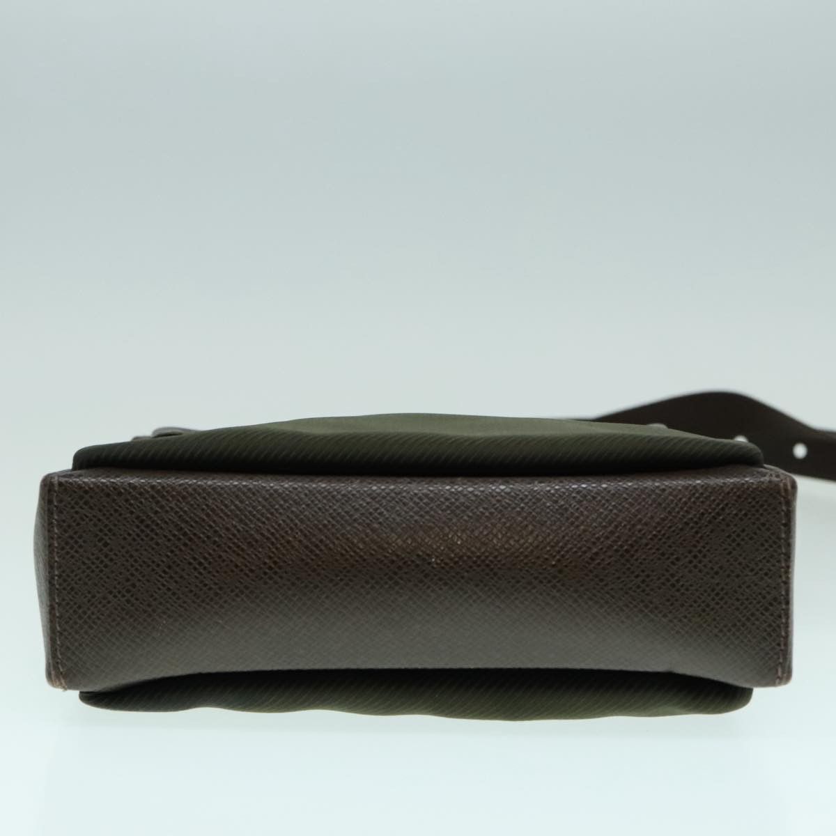 Louis Vuitton Sayan Grey Leather Shoulder Bag (Pre-Owned) Size ONE SIZE - 17 Thumbnail