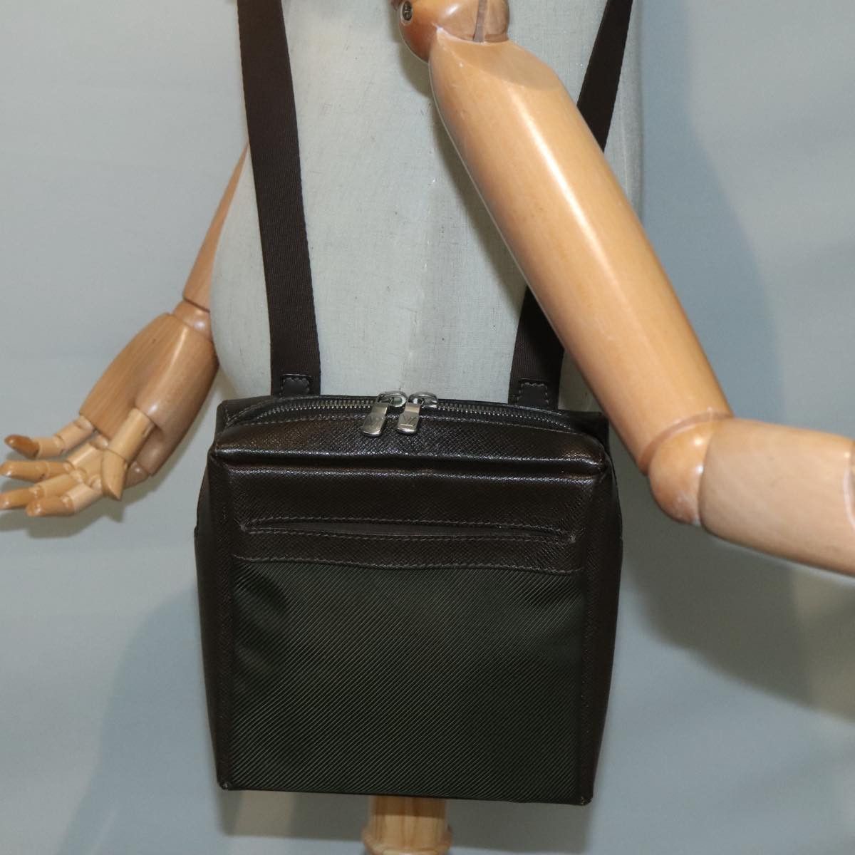 Louis Vuitton Sayan Grey Leather Shoulder Bag (Pre-Owned) Size ONE SIZE - 14 Thumbnail