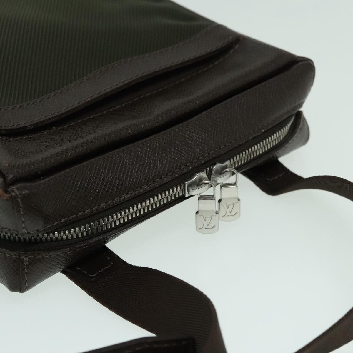 Louis Vuitton Sayan Grey Leather Shoulder Bag (Pre-Owned) Size ONE SIZE - 10 Thumbnail