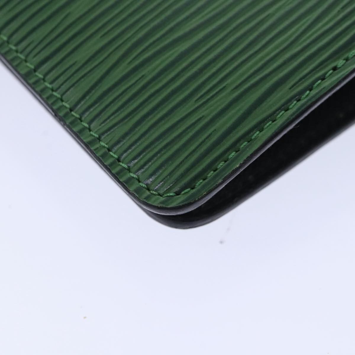 Louis Vuitton Agenda Mm Green Leather Wallet (Pre-Owned) Size ONE SIZE - 8 Thumbnail
