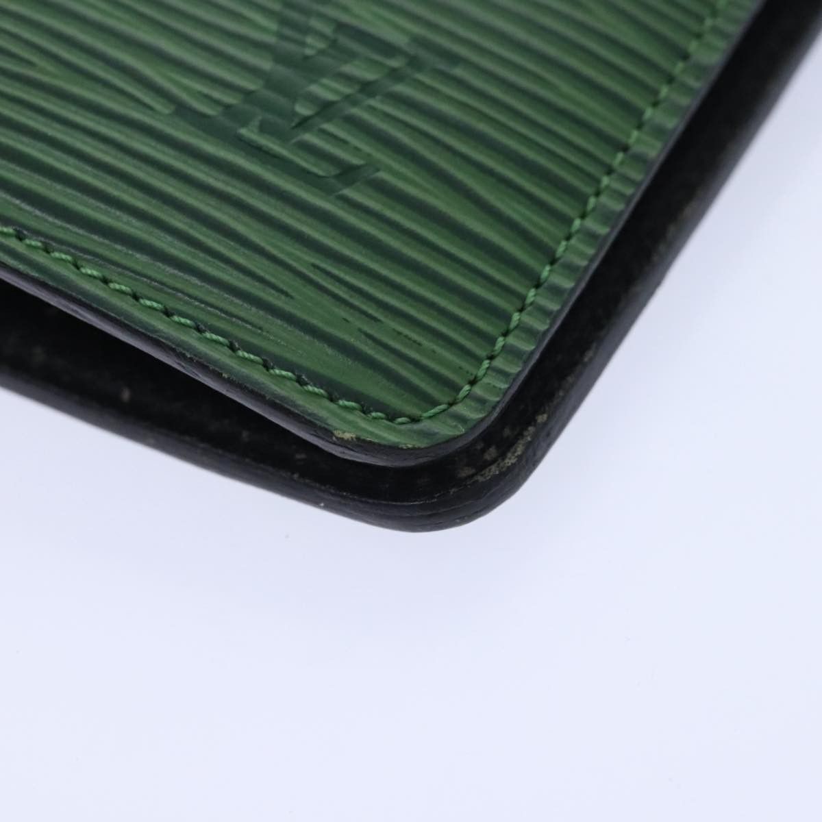 Louis Vuitton Agenda Mm Green Leather Wallet (Pre-Owned) Size ONE SIZE - 7 Thumbnail