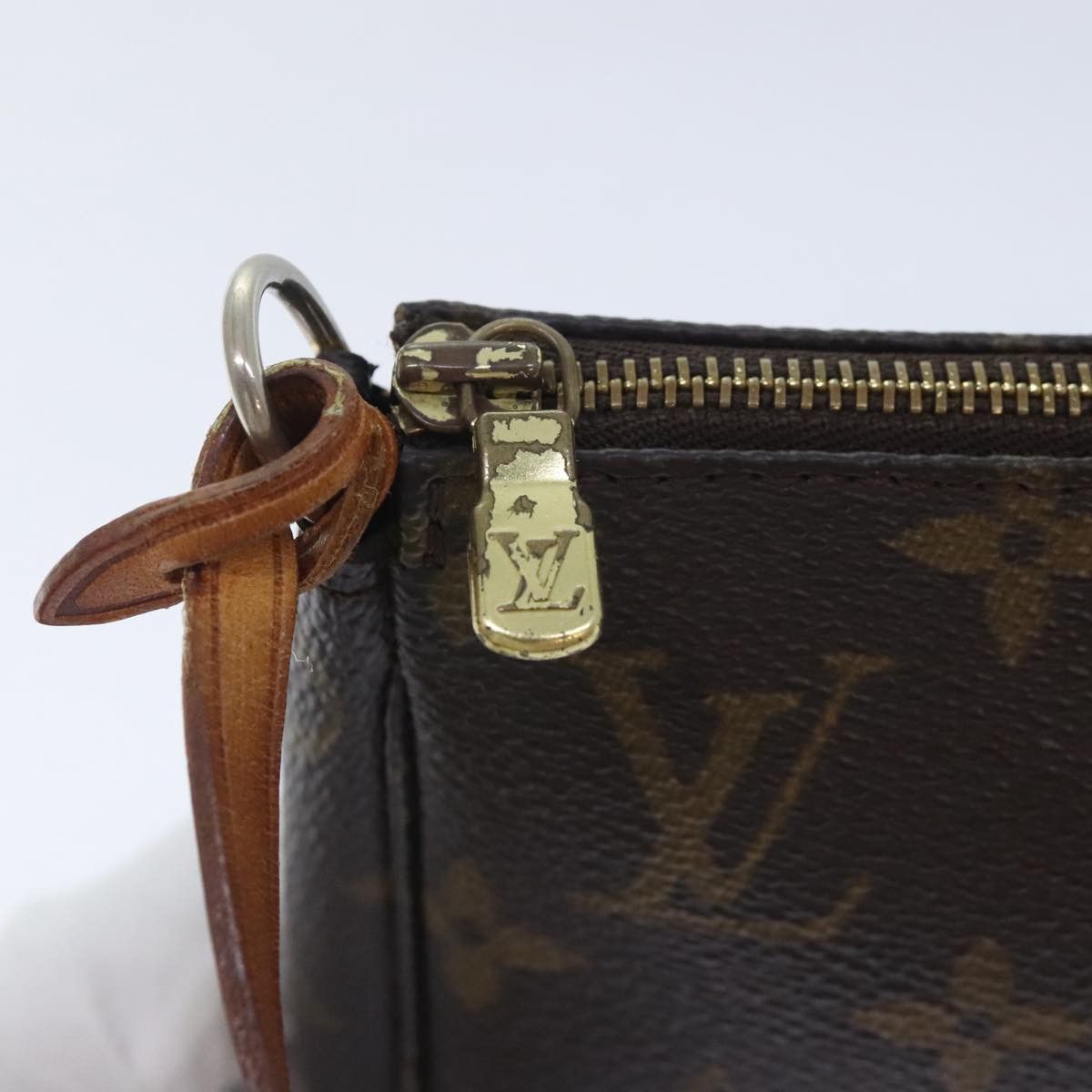 Pochette Accessoire Brown Canvas Shoulder Bag (Pre-Owned)