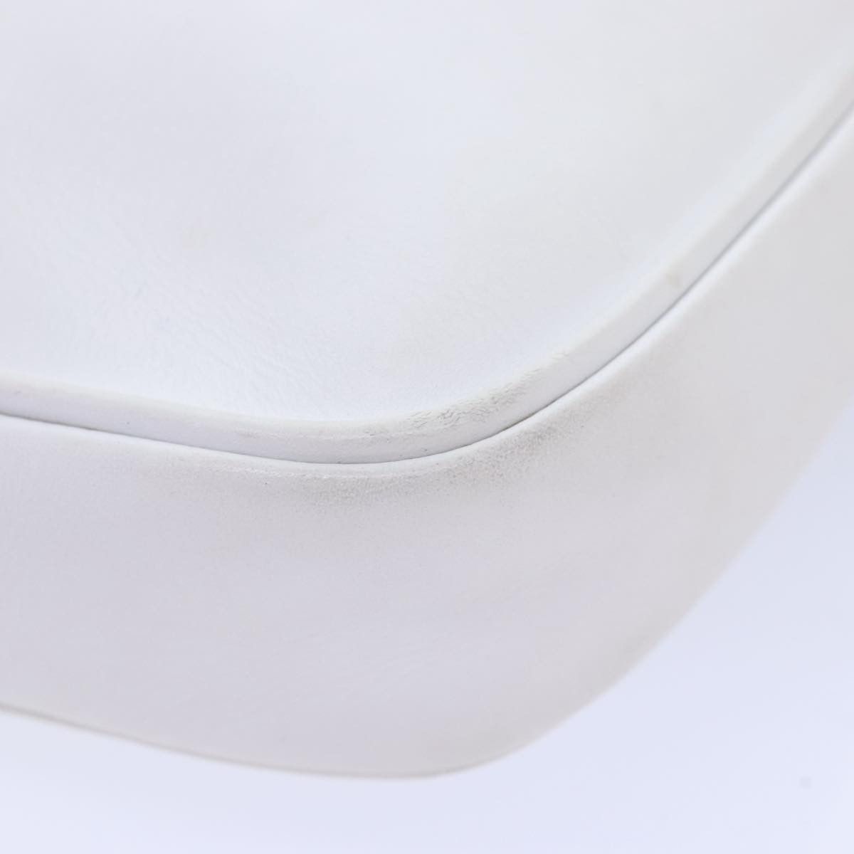 Salvatore Ferragamo White Leather Shoulder Bag (Pre-Owned) Size ONE SIZE - 8 Thumbnail