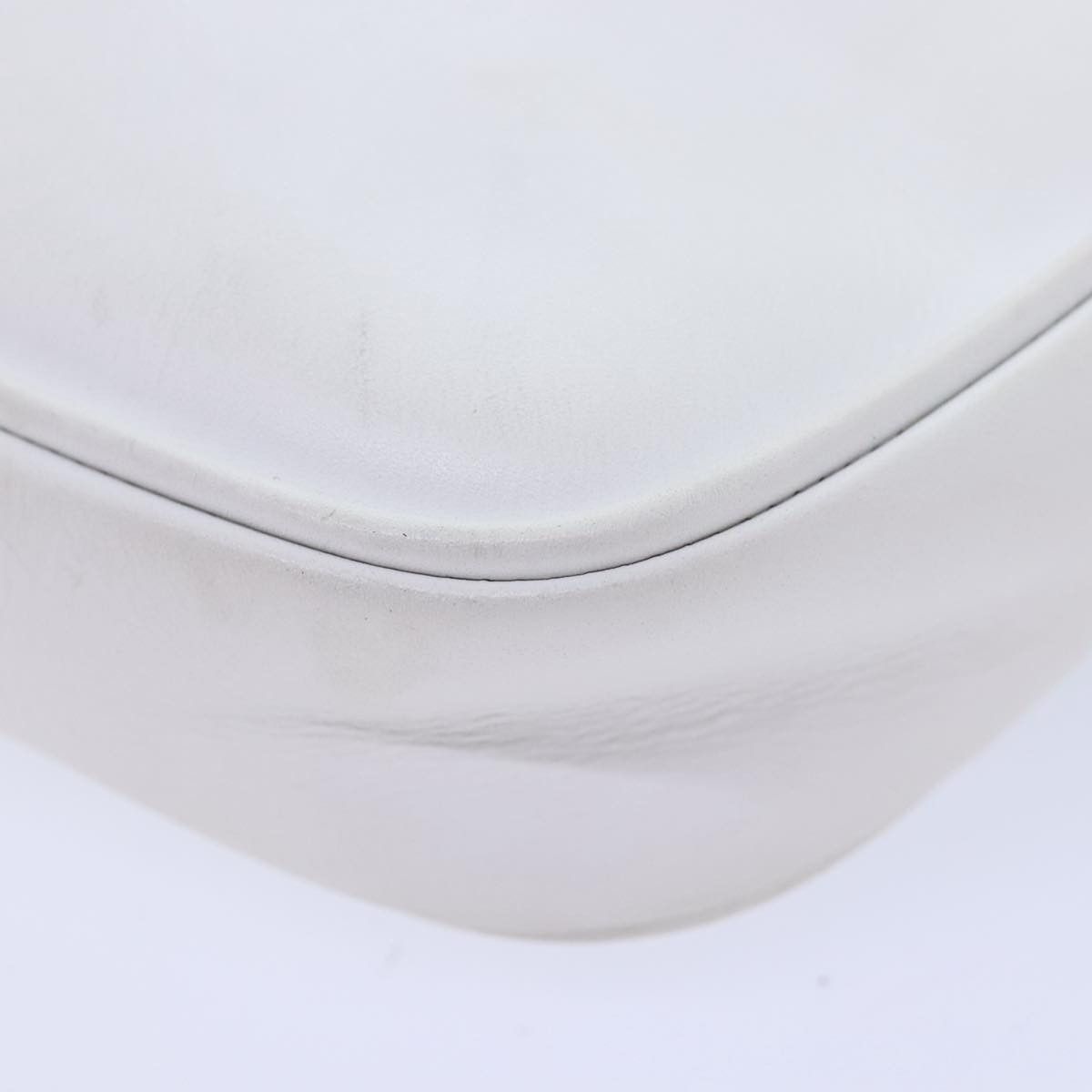 Salvatore Ferragamo White Leather Shoulder Bag (Pre-Owned) Size ONE SIZE - 6 Thumbnail