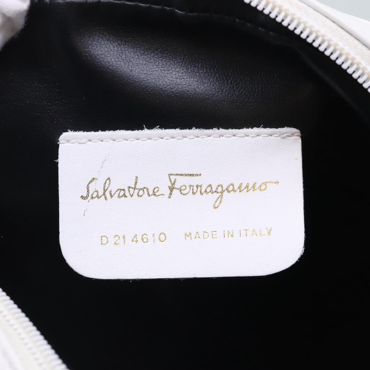 Salvatore Ferragamo White Leather Shoulder Bag (Pre-Owned) Size ONE SIZE - 12 Thumbnail